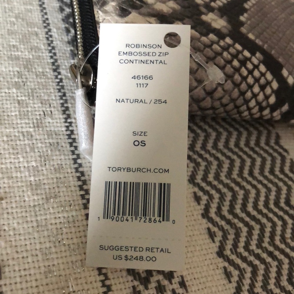 ⭐️LAST ONE⭐️Tory Burch Robinson Leather Wallet - Picture 8 of 8